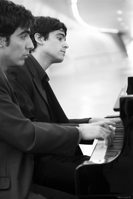 Los Hermanos Pianistas Reynoso