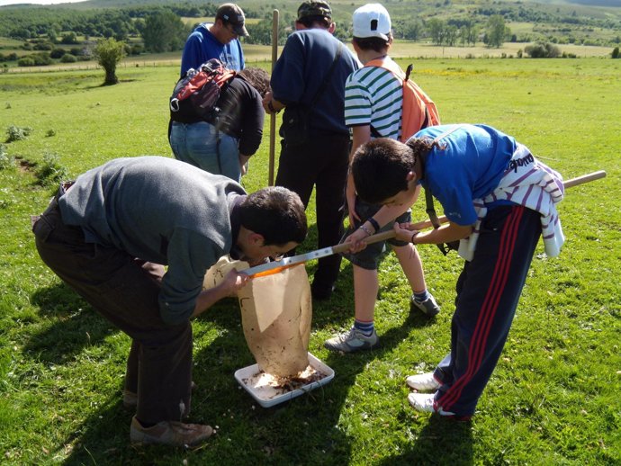 Muestros En El Río Camesa