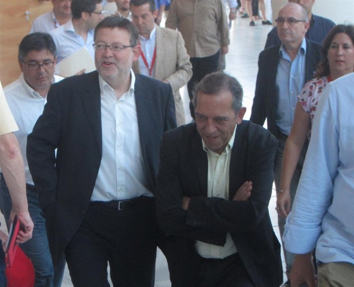 Puig, A Su Llegada Al Congreso De Los Socialistas De La Provincia De Valencia