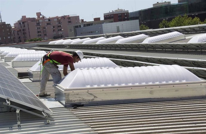 Nuevos Lucernarios En Talleres De Metrovalencia
