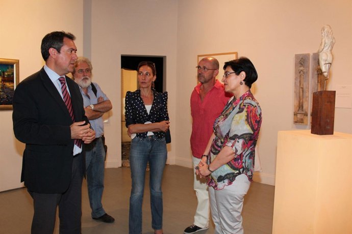 Espadas Visita La Exposición Dedicada A La Figura Del Poeta Sevillano Bécquer