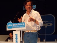 AV.- Floriano (PP) destaca el carácter "responsable" de la "agenda reformista" del Gobierno para "mejorar" el país