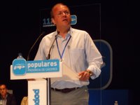 Monago garantiza que la bajada del déficit al 1,5 por ciento se cumplirá "de aquí al 31 de diciembre de este año"