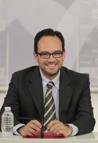 El PSOE acusa a Rajoy de ser "un riesgo para la confianza de instituciones"