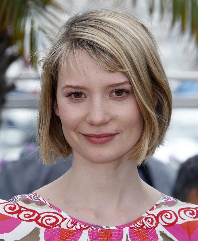 Mia Wasikowska
