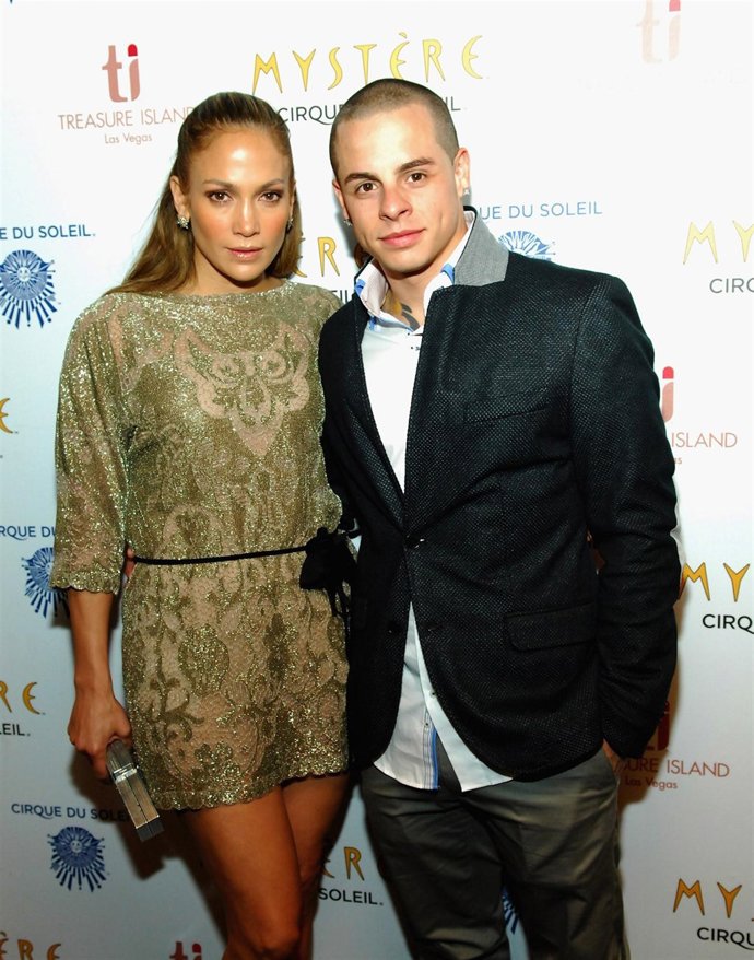 Jennifer Lopez Junto A Su Pareja Casper Smart