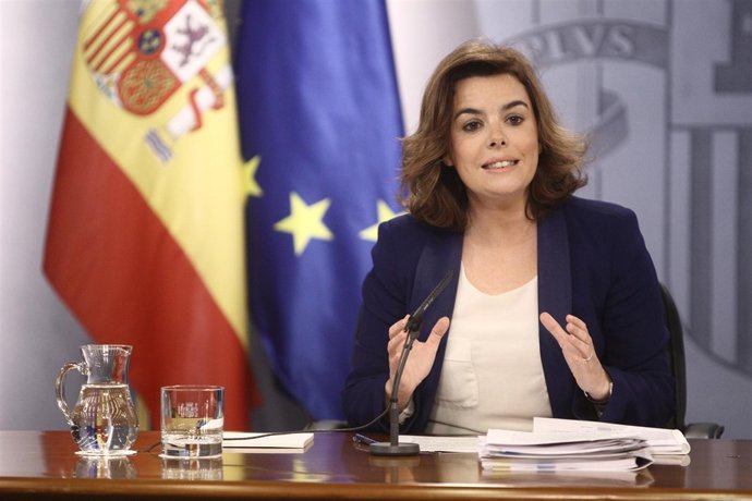 Soraya Sáenz De Santamaría En El Consejo De Ministros