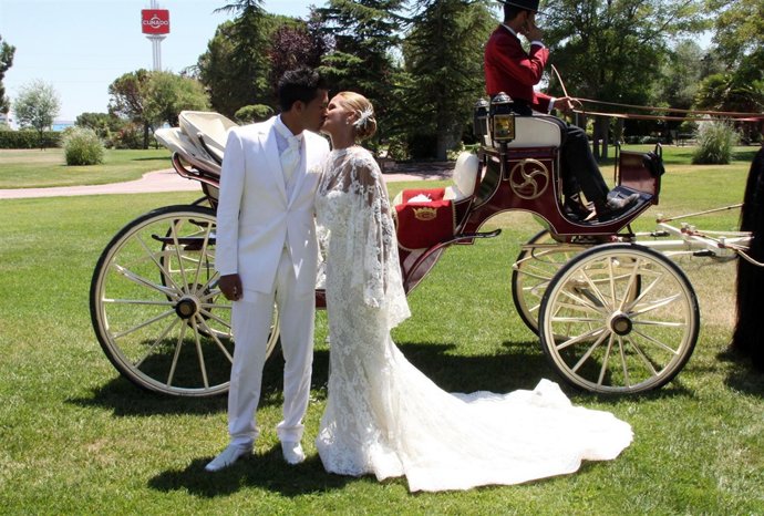 Tamara Gorro y Ezequiel Garay se dan el 'sí quiero'.