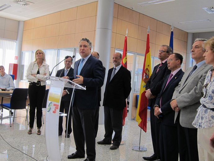 El Secretario De Estado De La SS Inaugura Un Nuevo Edificio En Valladolid