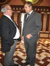 Bernal dice que "los ciudadanos deben de tener en cuenta que 30.000 murcianos se benefician de la Ley de Dependencia"