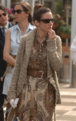 Telma Ortiz con gafas de sol 