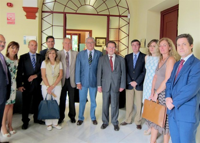 Emilio De Llera En La Reunión Con El Pleno Del Consejo De Procuradores