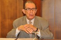 Juan Velarde asegura que es mejor recortar el gasto que subir el IVA