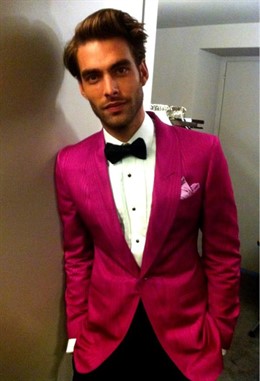 Jon Kortajarena para Tom Ford en la Semana de la Moda Masculina de Milán 