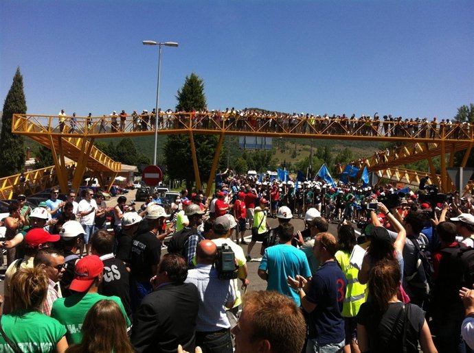 Los Mineros De Asturias Y León En La Robla. 