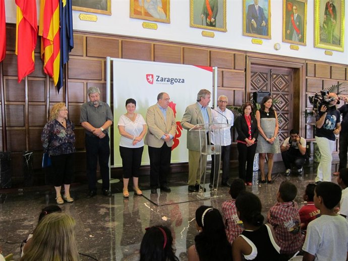 Belloch Recibe A Niños Saharauis