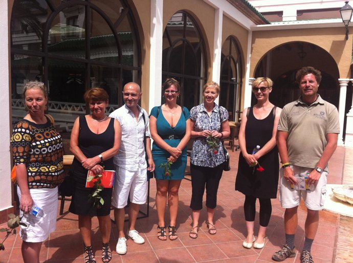 Perioditas Checos Visitan La Provincia. 