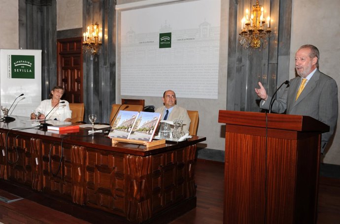 Un Libro Recoge La Historia De La Casa De La Provincia