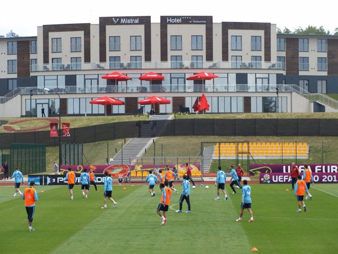 Entrenamiento Selección Española En Polonia Para La Eurocopa 