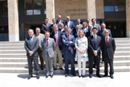 Del Olmo Y Representantes De Las 11 Entidades Con Las Que Firmó Los Préstamos