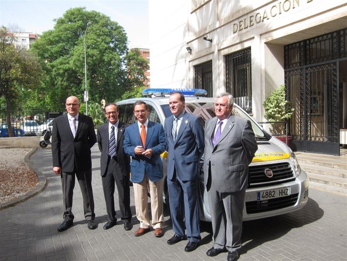 Entrega Del Vehículo De Tráfico A Santomera, Beniel, Abanilla  Y Fortuna