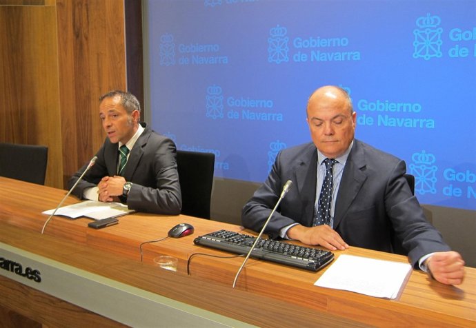 Los Consejeros Juan Luis Sánchez De Muniáin Y Luis Zarraluqui.