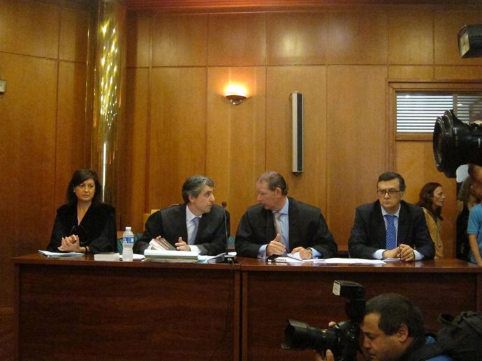 Representantes Del Racing Y El Administrador Concursal En La Vista