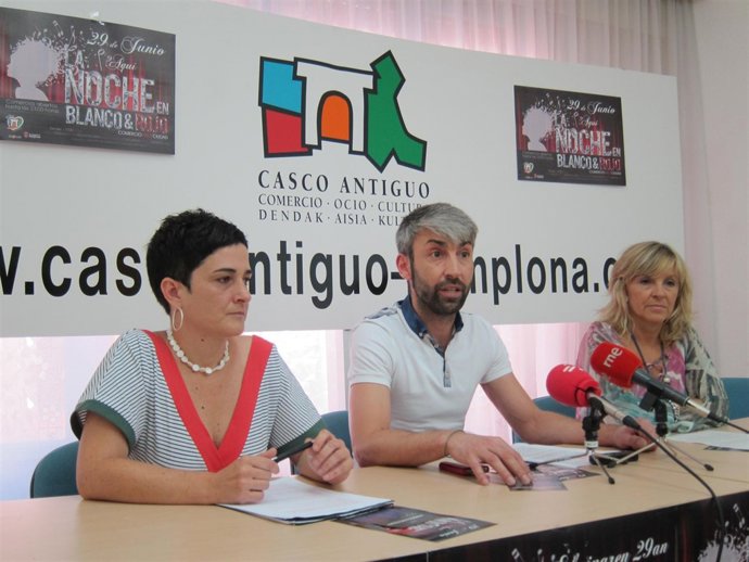 Presentación De 'La Noche En Blanco Y Rojo'.