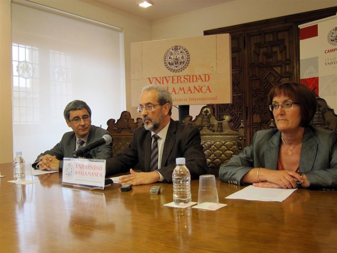 El Rector De La USAL Junto A Los Vicerrectores