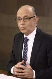 Montoro dice que los planes de pago a proveedores autonómicos y municipales "salvarán" 100.000 empleos