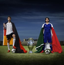 Thomas Muller y Ricardo Montolivo