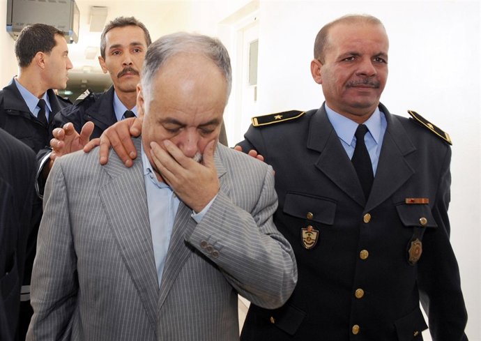 Exprimer Ministro De Muamar Gadafi, Al Baghdadi Al Mahmudi, En Túnez