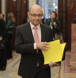 Cristóbal Montoro, En Los Pasillos Del Congreso