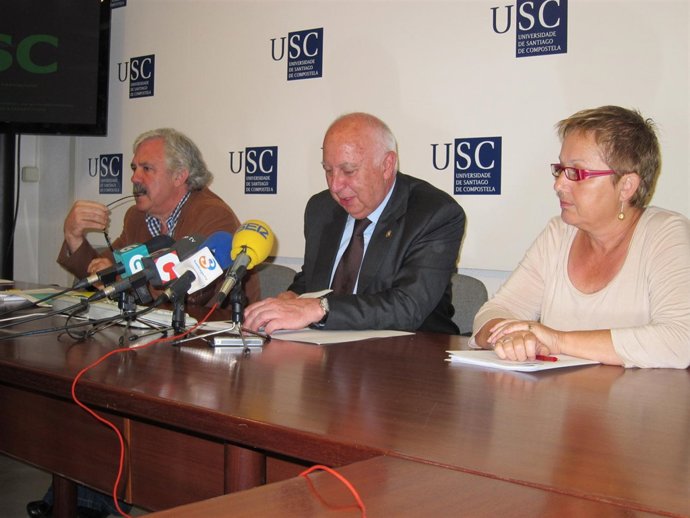El Rector De La USC, Juan Casares Long, En Rueda De Prensa