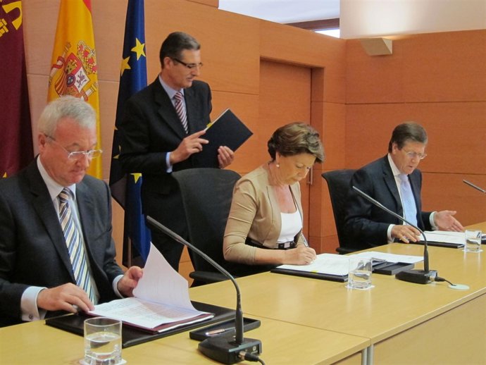 Valcárcel, Álvarez Y Bernal Suscriben El Préstamo Del BEI