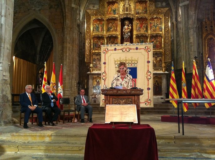 La Presidenta Del Parlament, Núria De Gispert, En Un Acto En Caspe