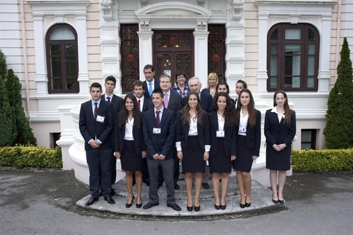 Industria Recibe A Los Alumnos Que Harán Prácticas En Las Oficinas De Turismo 