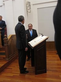 Juan Francisco Sánchez Espinosa jura su cargo como diputado del PP en las Cortes