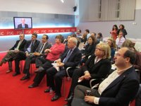 El PSC exige a Mas retirar el euro por receta tras el último recorte sanitario de Mato