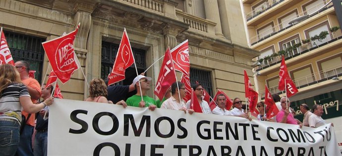 Concentración Ante Degradación Del Estado De Binestar En Puerta Banco De España