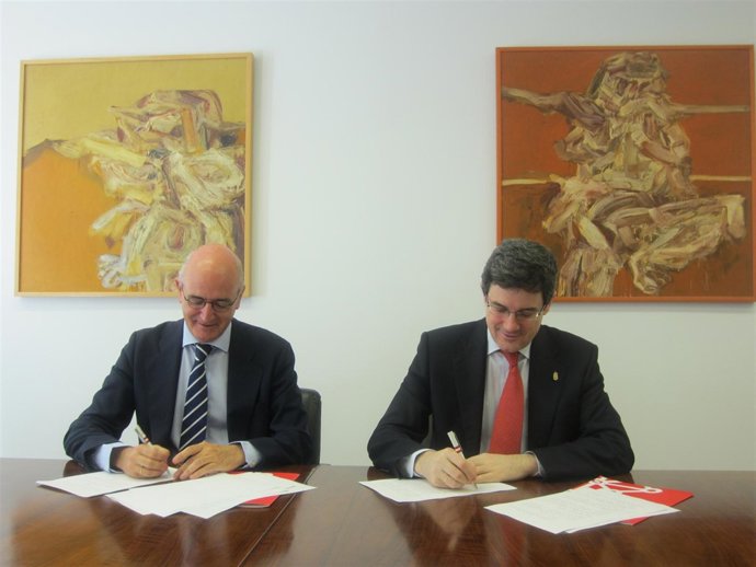 El Consejero De Educación Y El Director General De CAN Firman El Convenio.