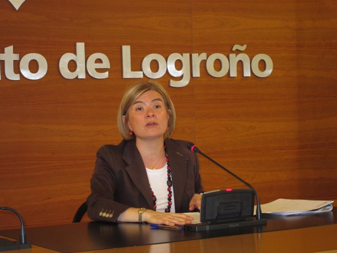 La Concejala De Servicios Sociales, Paloma Corres