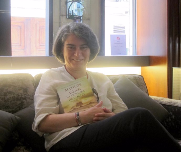 La Escritora Matilde Asensi presenta su nueva novela 'La Conjura de Cortés