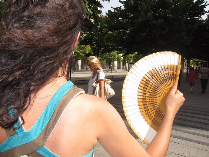 Los Aragoneses Soportan Otra Jornada De Calor