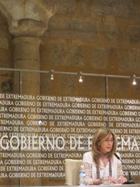 El Gobierno de Extremadura justifica la reducción en las ayudas para libros en la existencia de más de 69.000 lotes