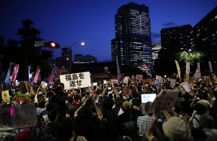 Manifestación Antinuclear En Tokyo