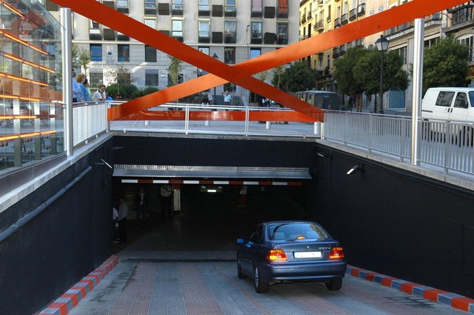 Imagen De Un Aparcamiento En Chueca