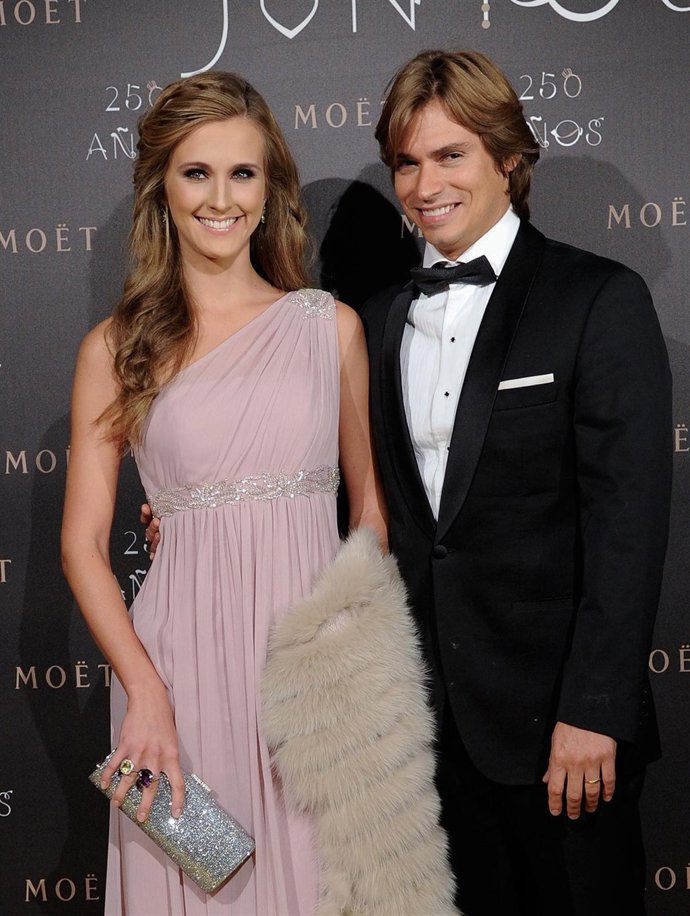 ASTRID KLISANS Y CARLOS BAUTE.