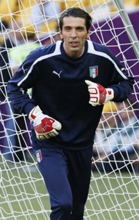 Fútbol/Eurocopa.- Buffon: "Tengo mucho respeto por Casillas, es un portero estupendo"