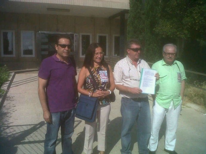 Los Representantes Sindicales Tras Registrar La Convocatoria De Huelga